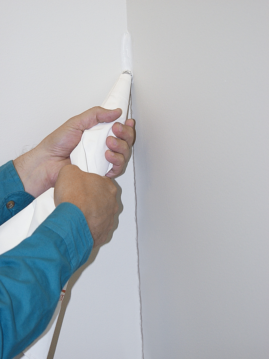 Spackling Made Easy Daily Household